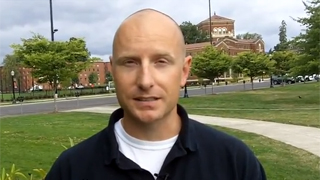 U.S. Navy Lt. Gabriel Burgi discuss taking Ecampus classes